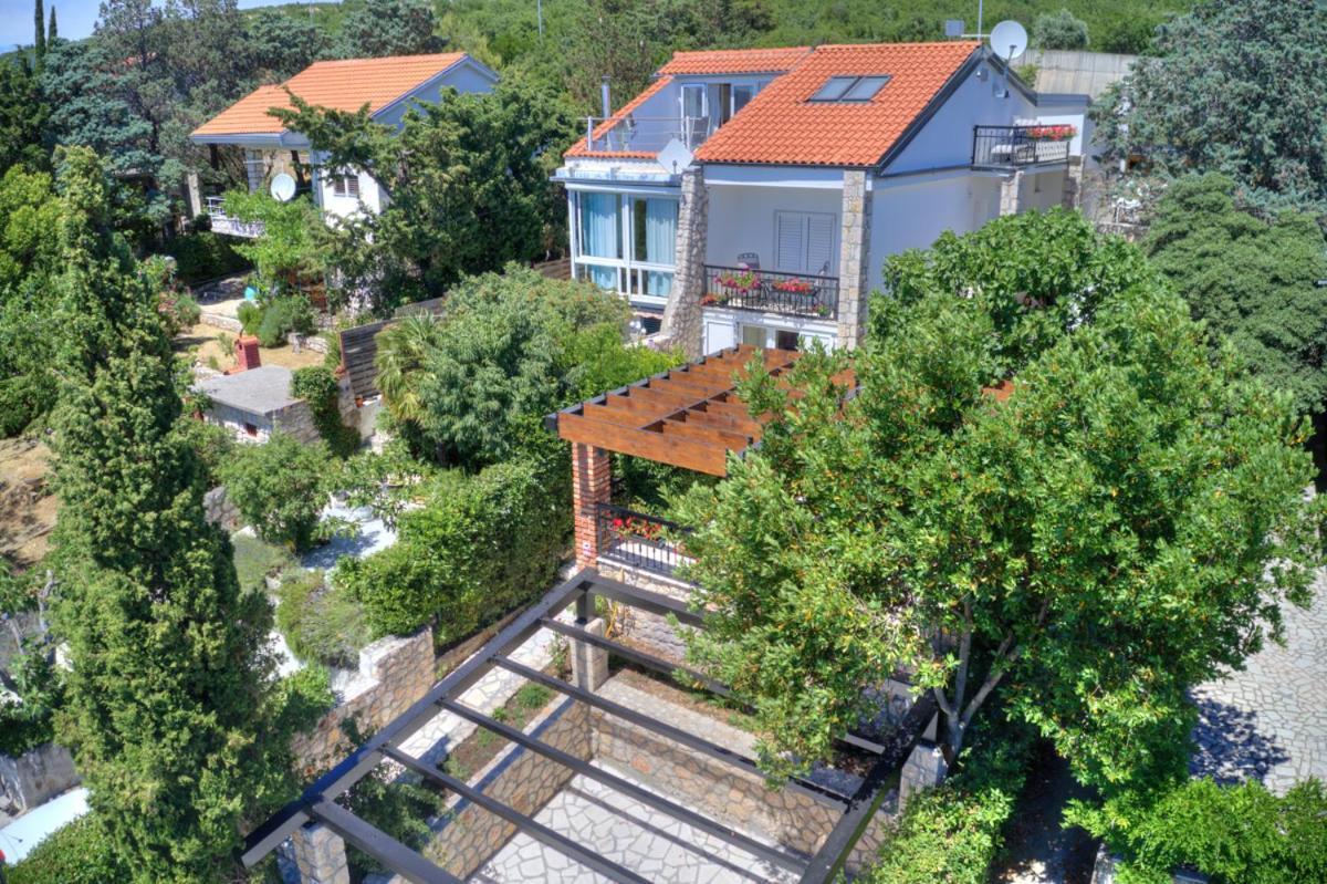 Cvrk Family House Novi Vinodolski Buitenkant foto