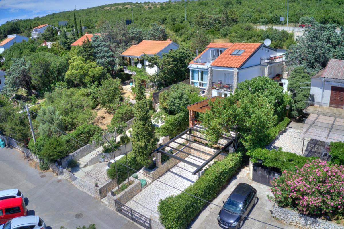 Cvrk Family House Novi Vinodolski Buitenkant foto